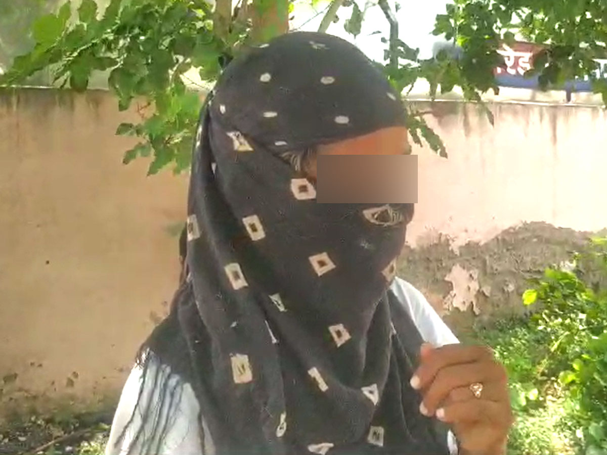 Pali News: चचेरे भाई ने बहन के साथ किया रेप, कहा- किसी को बताया तो जान से मार दूंगा Pali News: चचेरे भाई ने बहन के साथ किया रेप, कहा- किसी को बताया तो जान से मार दूंगा