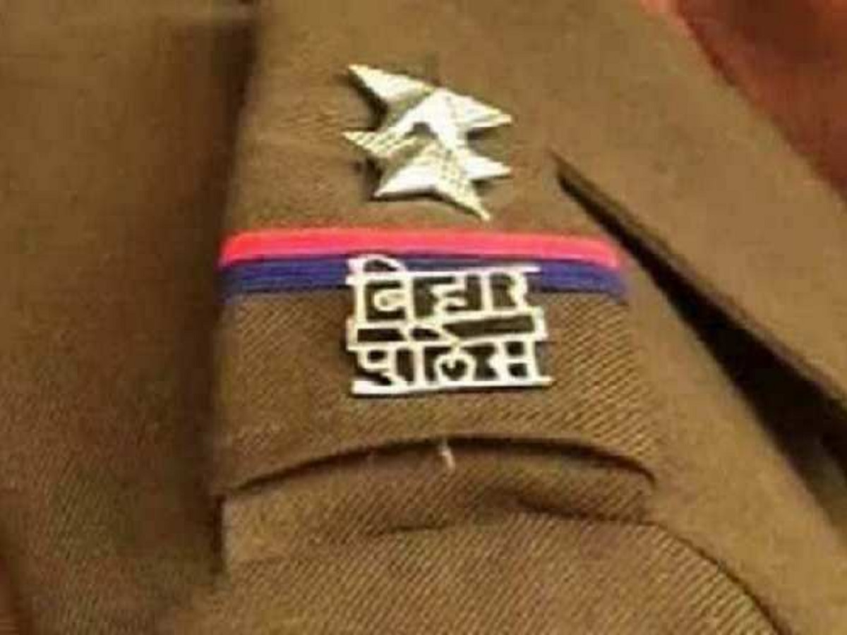 Darbhanga News: दरभंगा में पुलिस का तांडव! युवक को गाली, पीटते हुए लाया गया थाना, हालत गंभीर