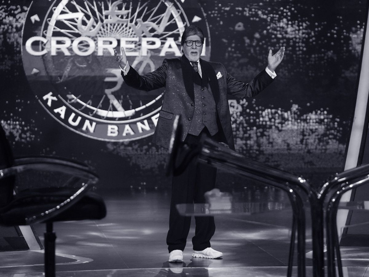 Kaun Banega Crorepati 16 Amitabh Bachchan shared first black n white ...