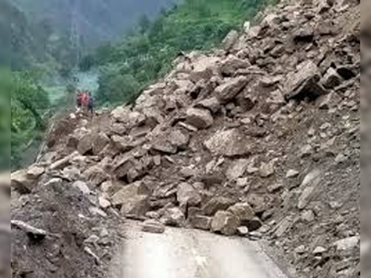 Uttarakhand Landslide: मदमहेश्वर मंदिर के पास लैंडस्लाइड, 50 तीर्थयात्री फंसे