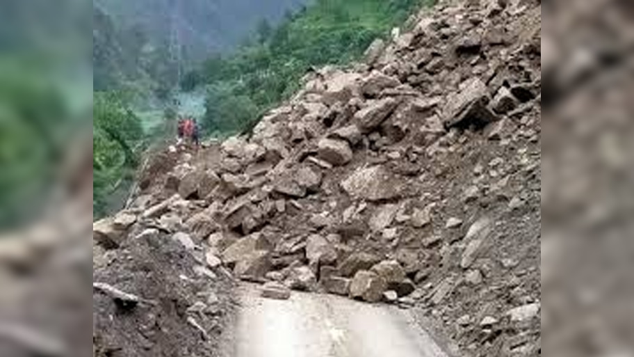 Uttarakhand Landslide: मदमहेश्वर मंदिर के पास लैंडस्लाइड, 50 तीर्थयात्री फंसे