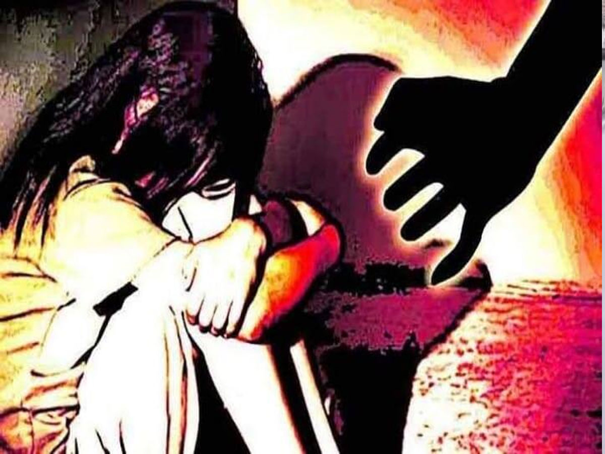 Motihari Gangrape Case: गैंगरेप, कत्ल और पिंडदान, अब जिंदा मिली लड़की, कहानी जानकर हो जाएंगे हैरान Motihari Gangrape Case: गैंगरेप, कत्ल और पिंडदान, अब जिंदा मिली लड़की, कहानी जानकर हो जाएंगे हैरान