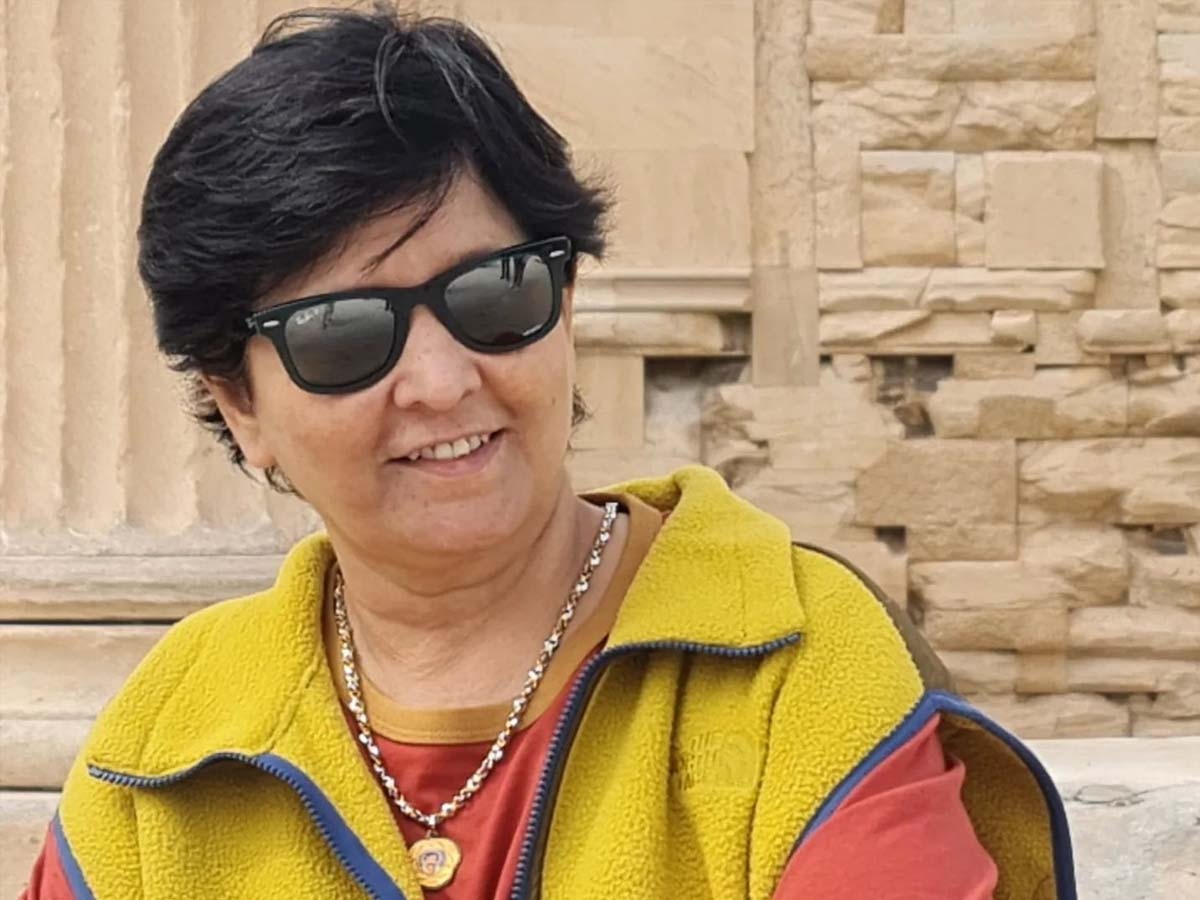 https://hindi.cdn.zeenews.com/hindi/sites/default/files/2024/07/26/3085735-falguni-pathak.jpg?im=FitAndFill=(1200,900)