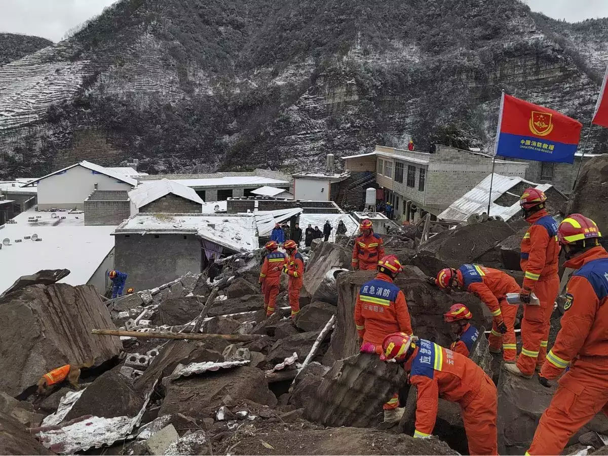 China News: चीन में बारिश ने मचाई तबाही, भूस्खलन में 12 लोगों की मौत, कई घायल China News: चीन में बारिश ने मचाई तबाही, भूस्खलन में 12 लोगों की मौत, कई घायल