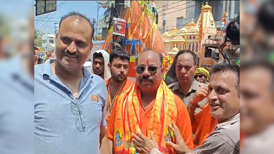 नेमप्लेट पर हिंदू नेता बलराज डूंगर का विवादित बयान, कहा- मुस्लिम कर रहे हैं व्यापार जिहाद