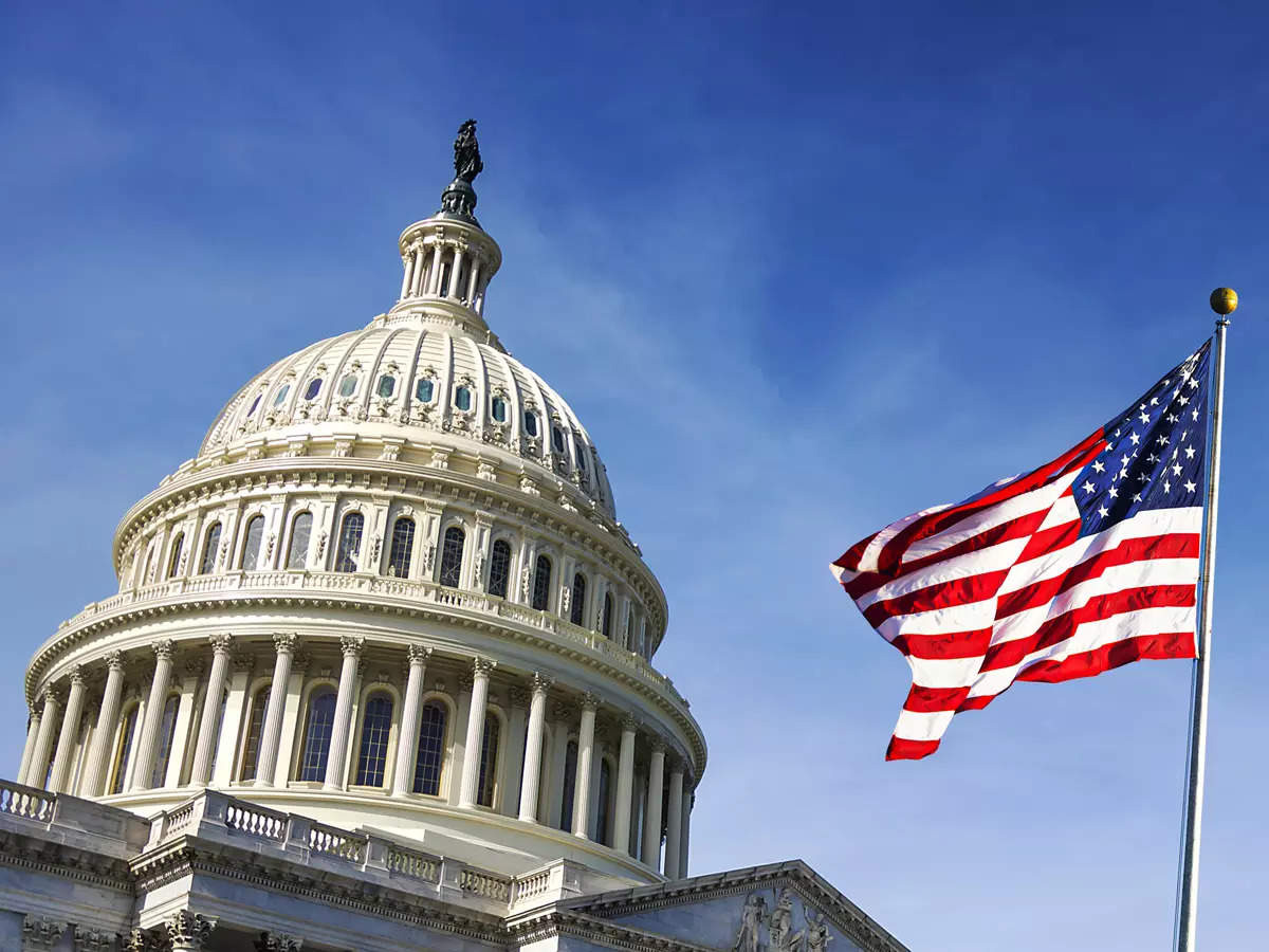 US Deport Indian: यूएस ने 48 भारतीय छात्रों को किया डिपोर्ट; नहीं दिया कोई स्पष्टिकरण US Deport Indian: यूएस ने 48 भारतीय छात्रों को किया डिपोर्ट; नहीं दिया कोई स्पष्टिकरण