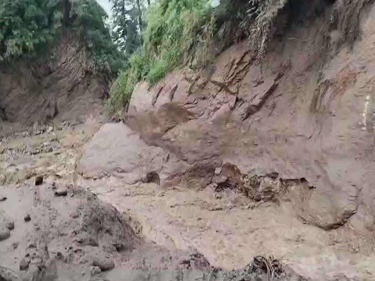 Cloud Burst In Kullu: कुल्लू में बादल फटने के बाद पूर्व सीएम जयराम ठाकुर ने कहा...