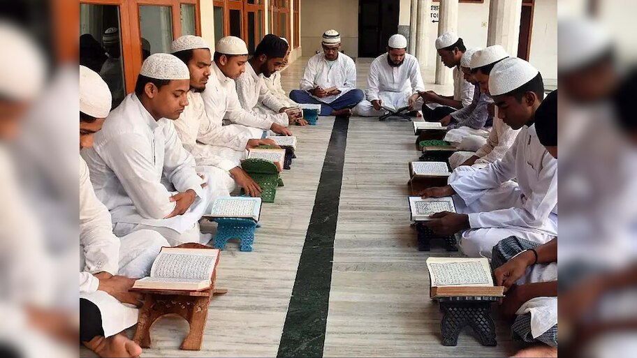 उत्तर प्रदेश में अवैध मदरसों पर एक्शन; परिषदीय विद्यालयों में होगा बच्चों का दाखिला