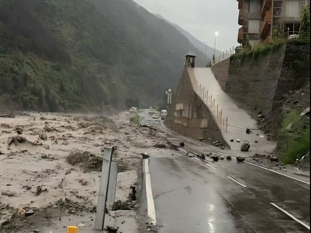 Uttarakhand Weather: उत्तराखंड  में फटा बादल, चारों तरफ तबाही का मंजर, 12 की मौत