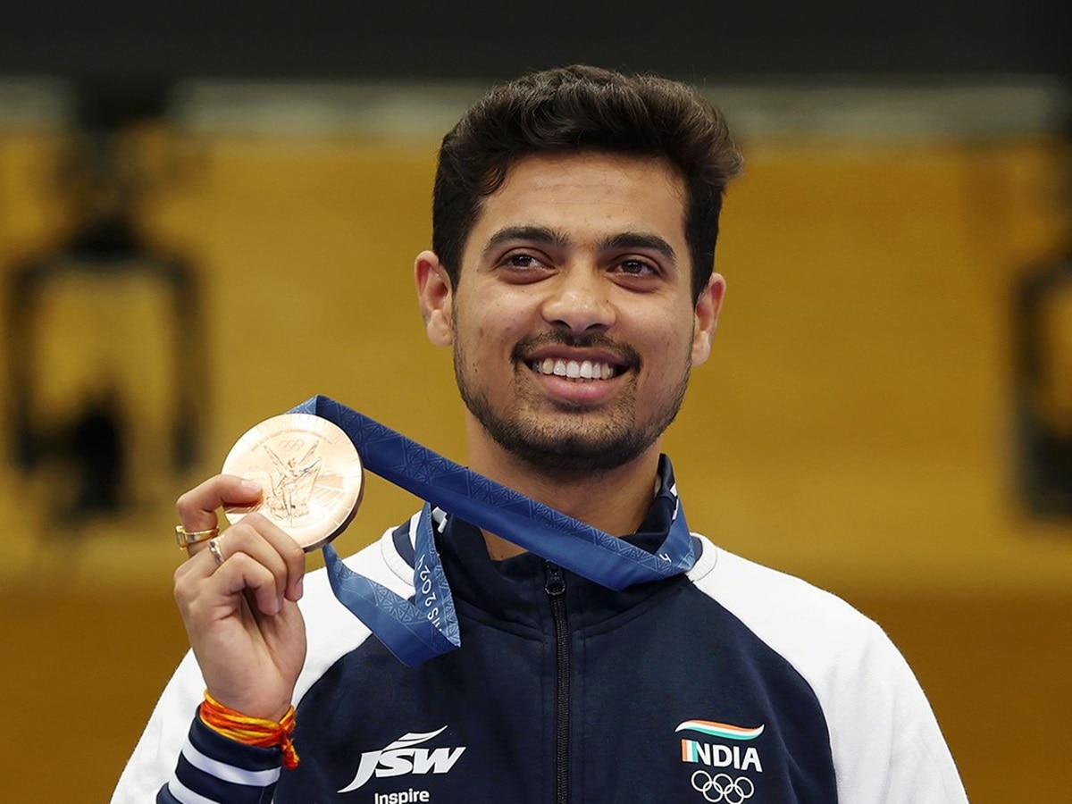 Swapnil Kusale wins Bronze