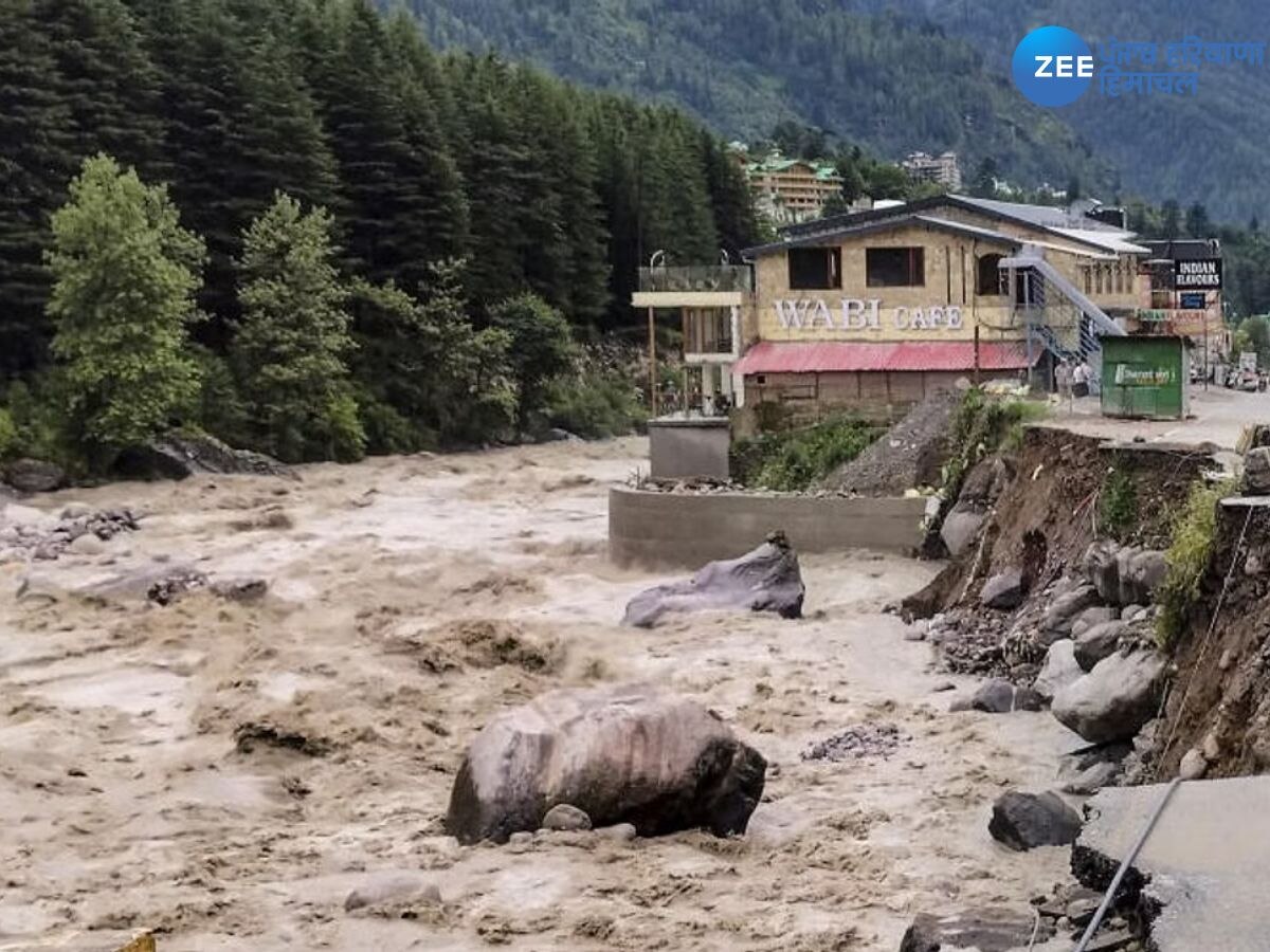 Himachal Cloudburst: हिमाचल के लाहौल स्पीति में फ्लैश फ्लड, महिला व कार बह गई