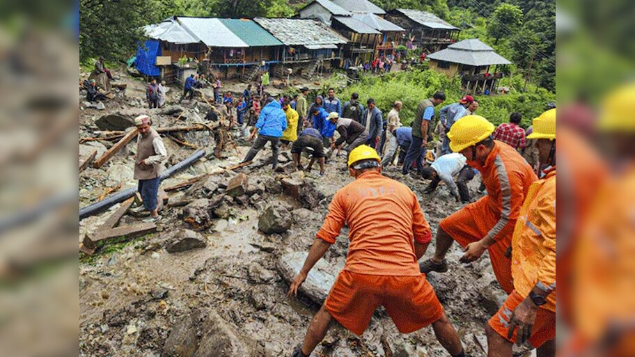 बारिश का कहर! उत्तराखंड और हिमाचल प्रदेश में 23 लोगों की गई जान, आज निकाले जाएंगे 800 श्रद्धालु