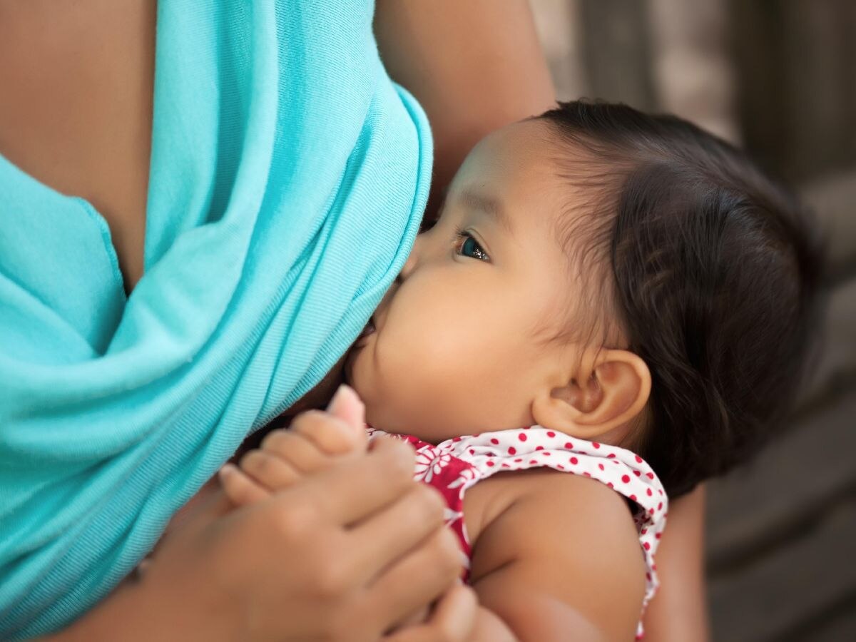 Breastfeeding: प्रकृति का अमृत या विज्ञान का चमत्कार? स्तनपान मां की सेहत के लिए भी लाभकारी