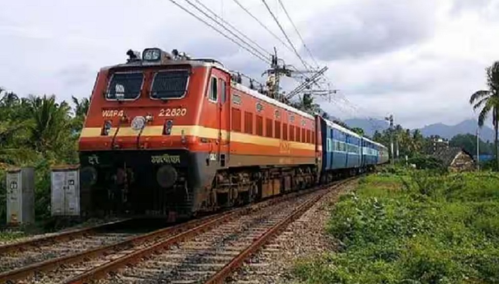 स्टेशन पूरी तरह बंद