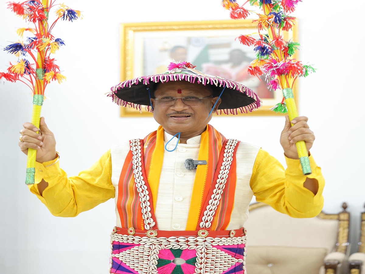 खुमरी पहनकर आए CM