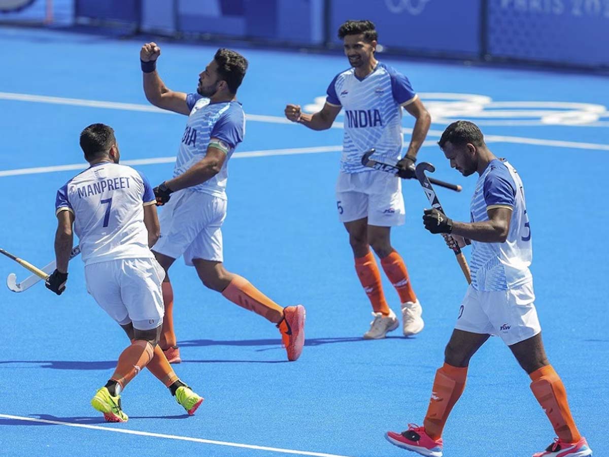पेरिस ओलंपिक में चला हॉकी का जादू; दिग्गजों ने टीम से कही जोश भरने वाली बात पेरिस ओलंपिक में चला हॉकी का जादू; दिग्गजों ने टीम से कही जोश भरने वाली बात