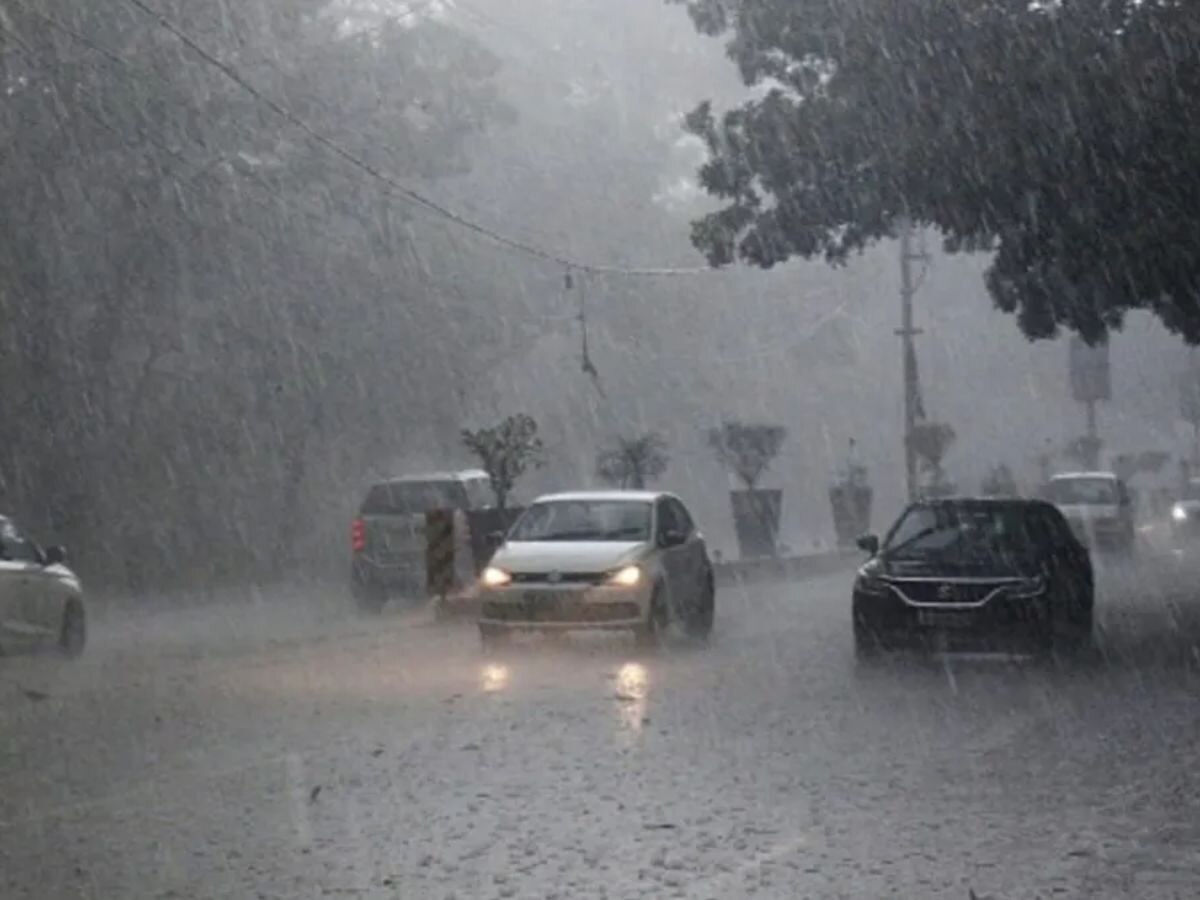 Heavy Rain Alert: ୫ ରାଜ୍ୟରେ ପ୍ରବଳ ବର୍ଷା ସମ୍ଭାବନା, ବର୍ଷାକୁ ନେଇ ପାଣିପାଗ ବିଭାଗର ସତର୍କ ସୂଚନା