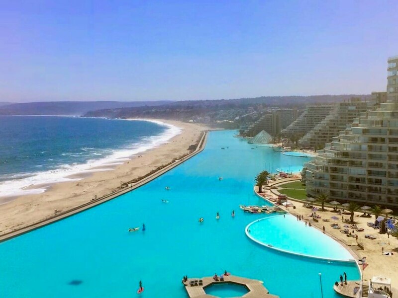 world's largest swimming pool | What is the largest pool of water on ...