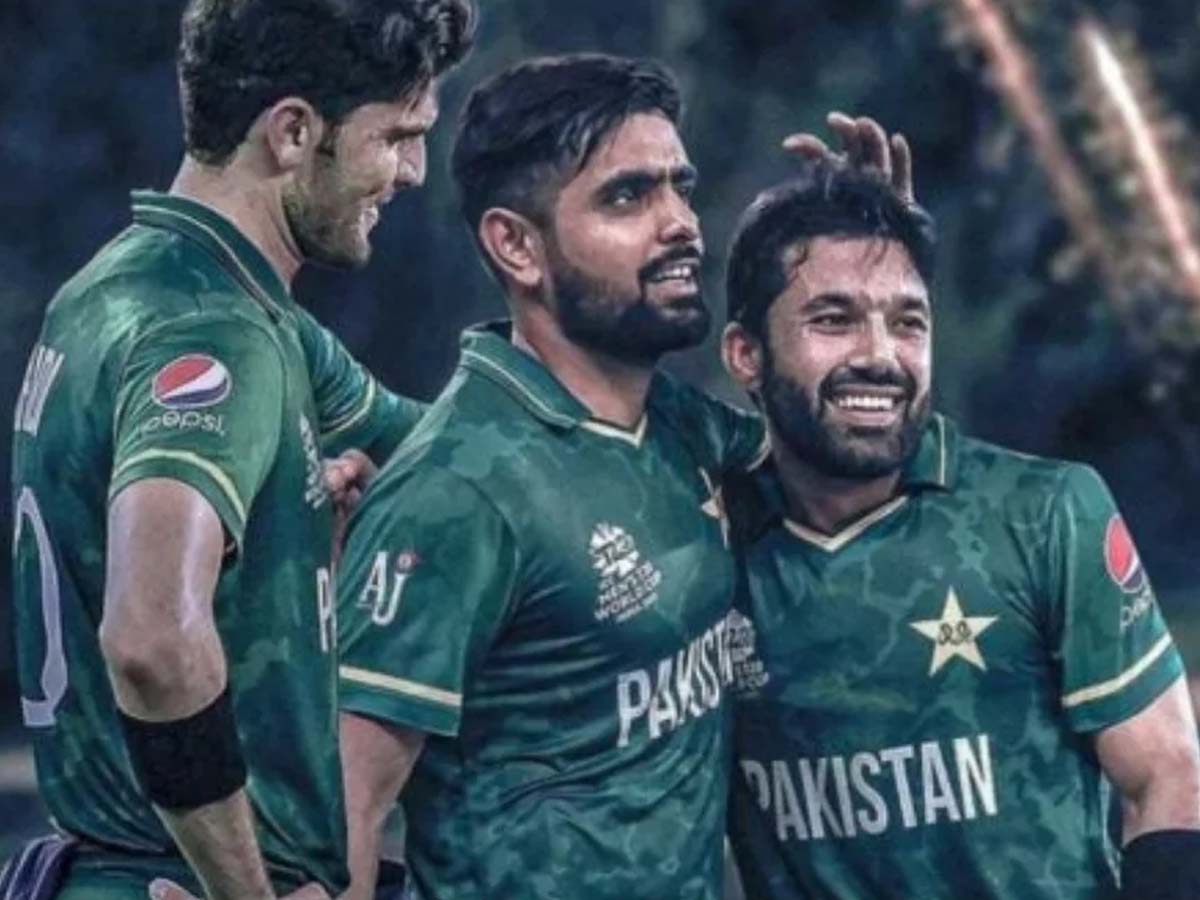 बांग्लादेश के लिए बनाई गई पाकिस्तानी टीम; बाबर, रिजवान और शाहीन को रखा गया बरकरार बांग्लादेश के लिए बनाई गई पाकिस्तानी टीम; बाबर, रिजवान और शाहीन को रखा गया बरकरार