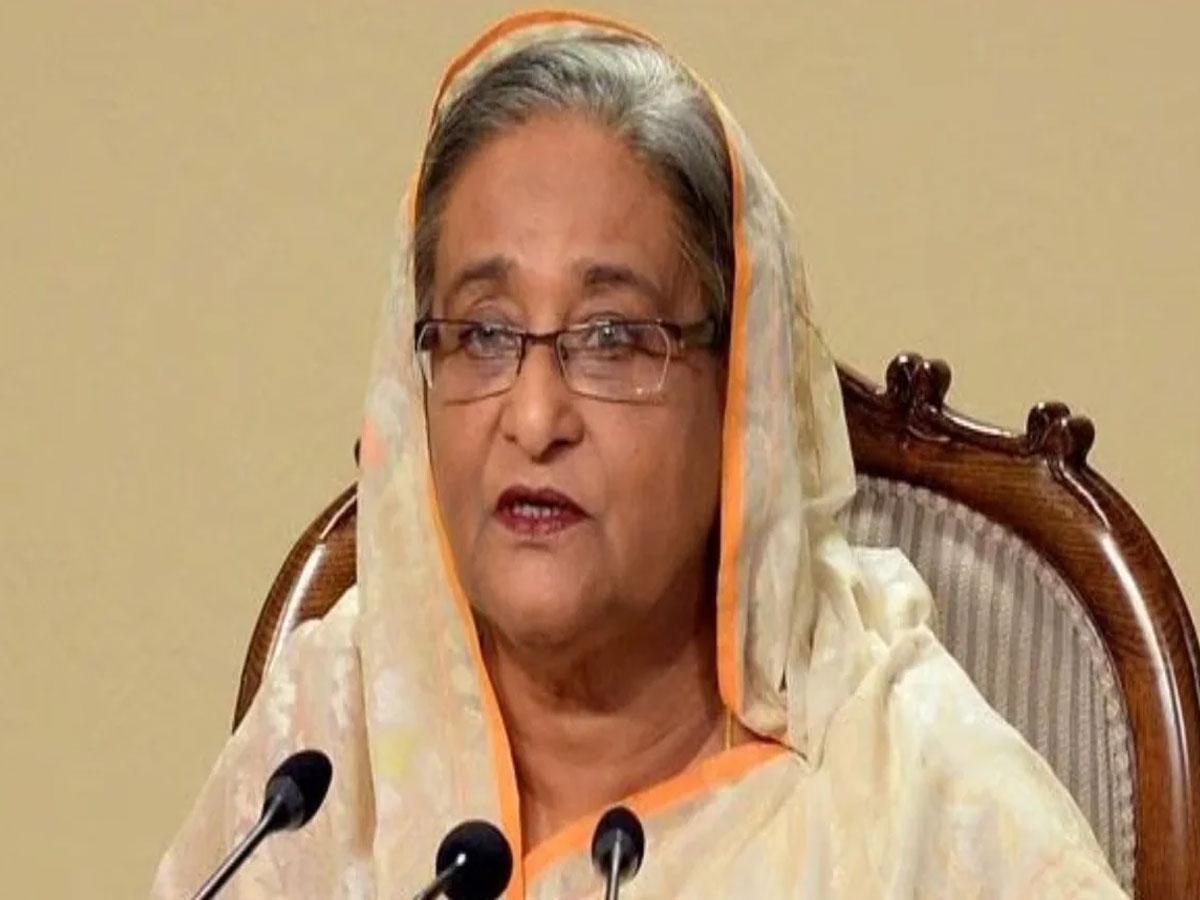 Bangladesh Violence: इतना खौफ भागते वक्त कपड़े रखना भी भूल गई शेख हसीना, सेना ने दी थी वार्निंग Bangladesh Violence: इतना खौफ भागते वक्त कपड़े रखना भी भूल गई शेख हसीना, सेना ने दी थी वार्निंग