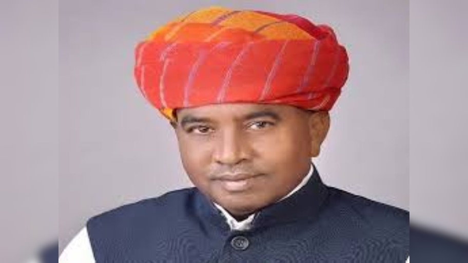 Udaipur News: सलूंबर विधायक अमृतलाल मीणा का निधन, अंतिम संस्कार में CM भजनलाल सहित अन्य राजनीतिज्ञ हुए शामिल