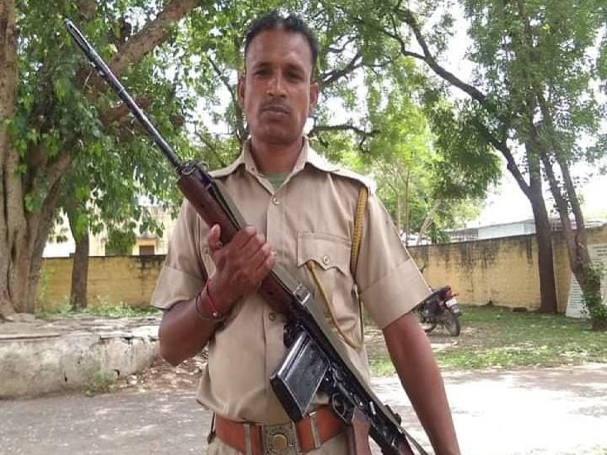 Rajasthan Crime: पुलिस होमगार्ड ने फांसी लगाकर की आत्महत्या, 7 बच्चों के सिर से उठा पिता का साया