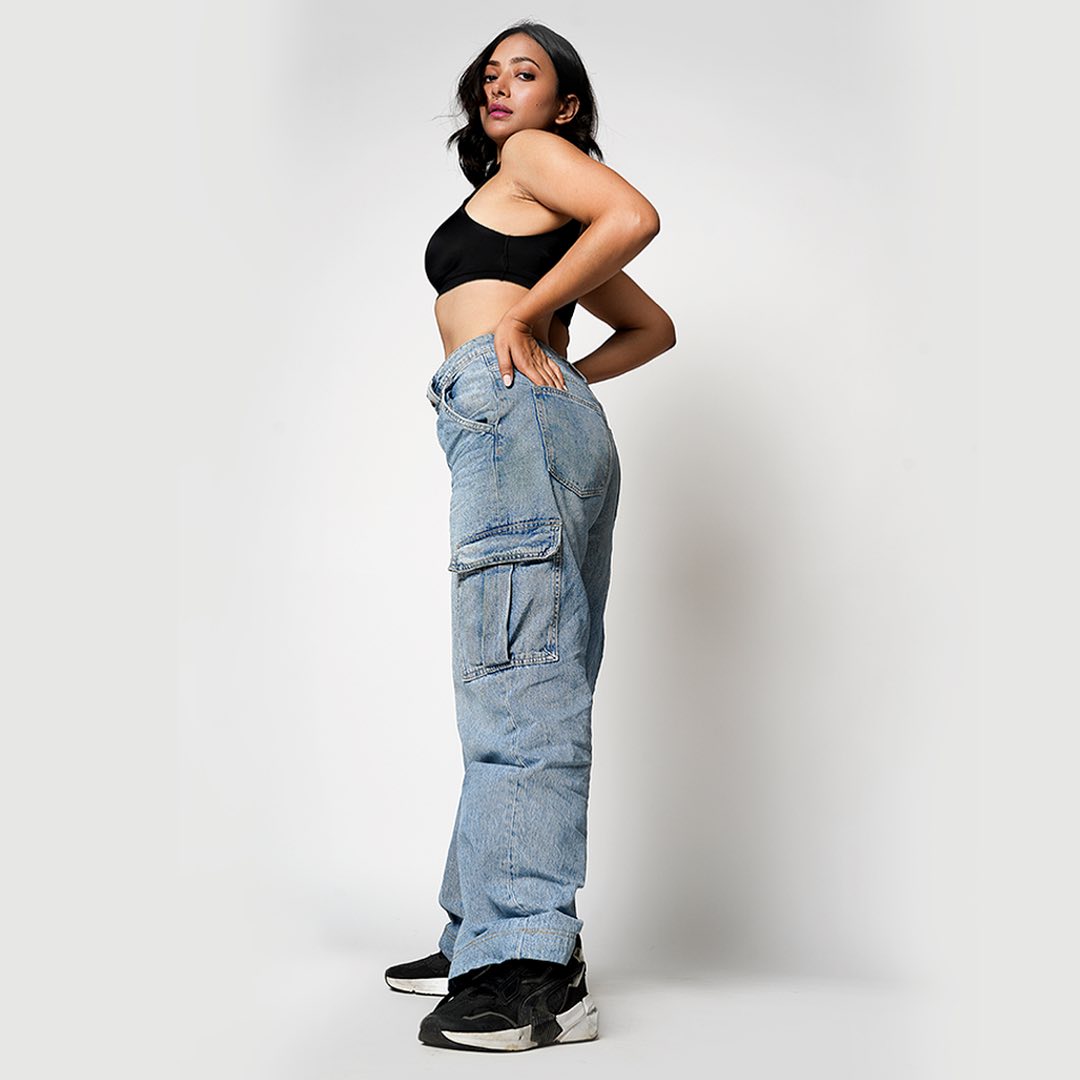 आज हैं एक जाना-माना चेहरा