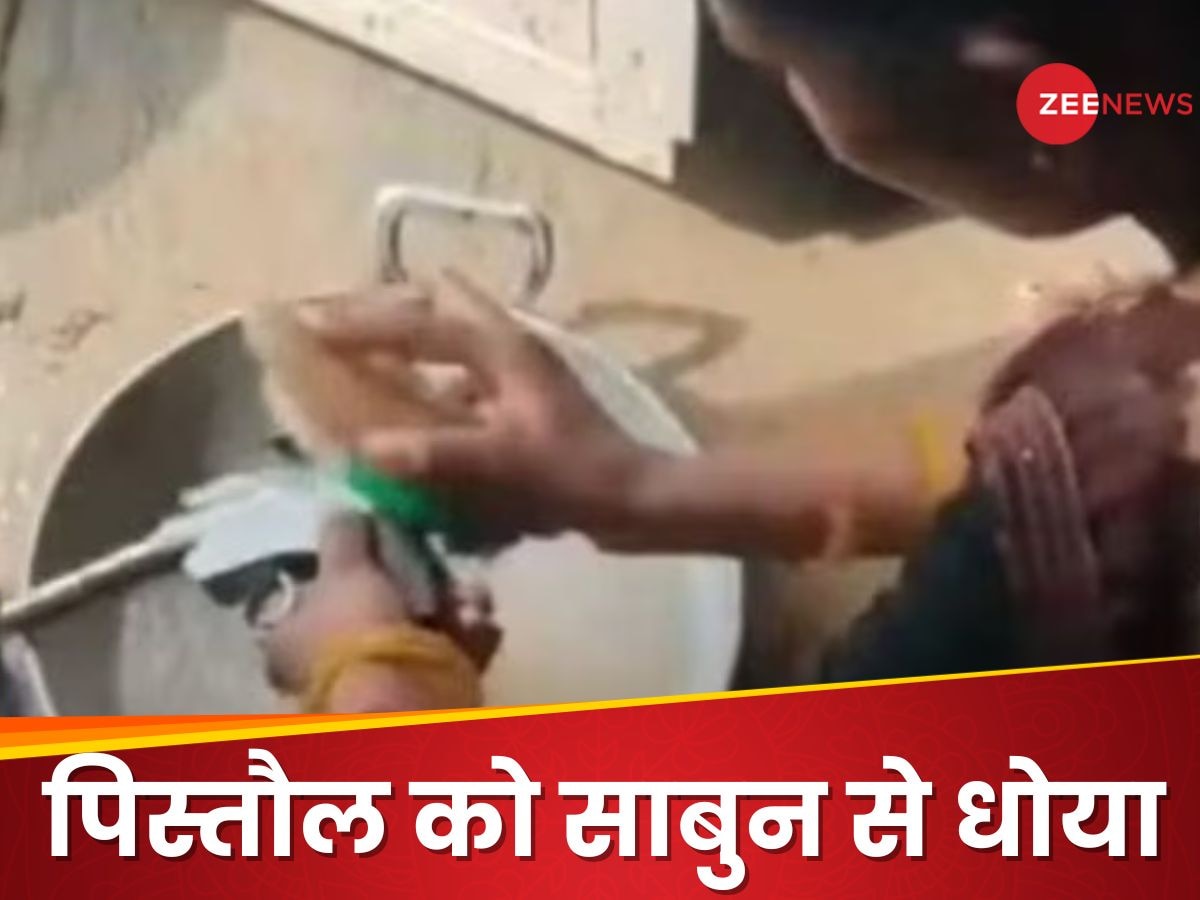 बर्तन धोने वाले जूने से साफ करती दिखी कट्टा, साड़ी वाली आंटी का Video हुआ वायरल