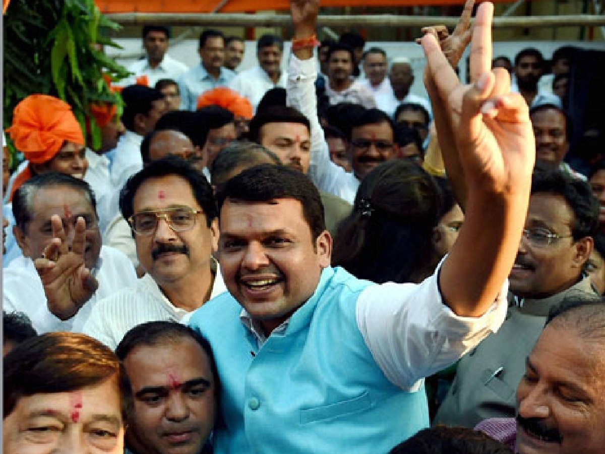 Devendra Fadnavis: देवेंद्र फडणवीस कैसे बन रहे BJP का नया पॉवर सेंटर, क्या मिलने वाला है &#039;बड़ा पद&#039;?