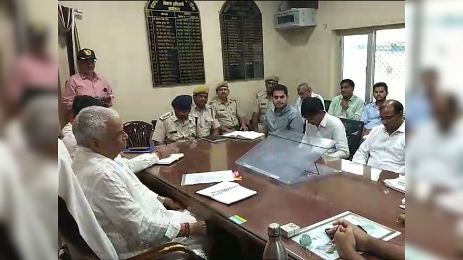 Rajasthan News: प्रदेश में भारी बारिश से मचा हड़कंप, फील्ड में उतरे किरोड़ी लाल मीणा, जल भराव क्षेत्रों से...