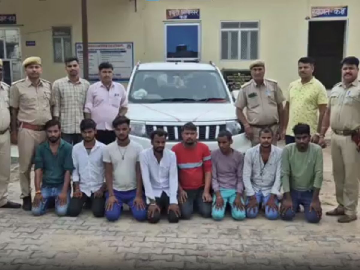 Jaisalmer News: फिल्मी स्टाइल में बदमाशों ने प्रोजेक्ट मैनेजर का किया अपहरण, बिना नंबर बोलेरो सहित 8 आरोपी गिरफ्तार