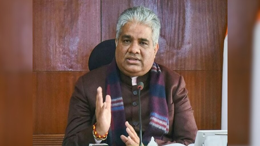 Rajasthan News: पश्चिम बंगाल में कानून व्यवस्था चिंताजनक.., लेडी डॉक्टर से रेप मामले पर बोले मंत्री भूपेंद्र यादव