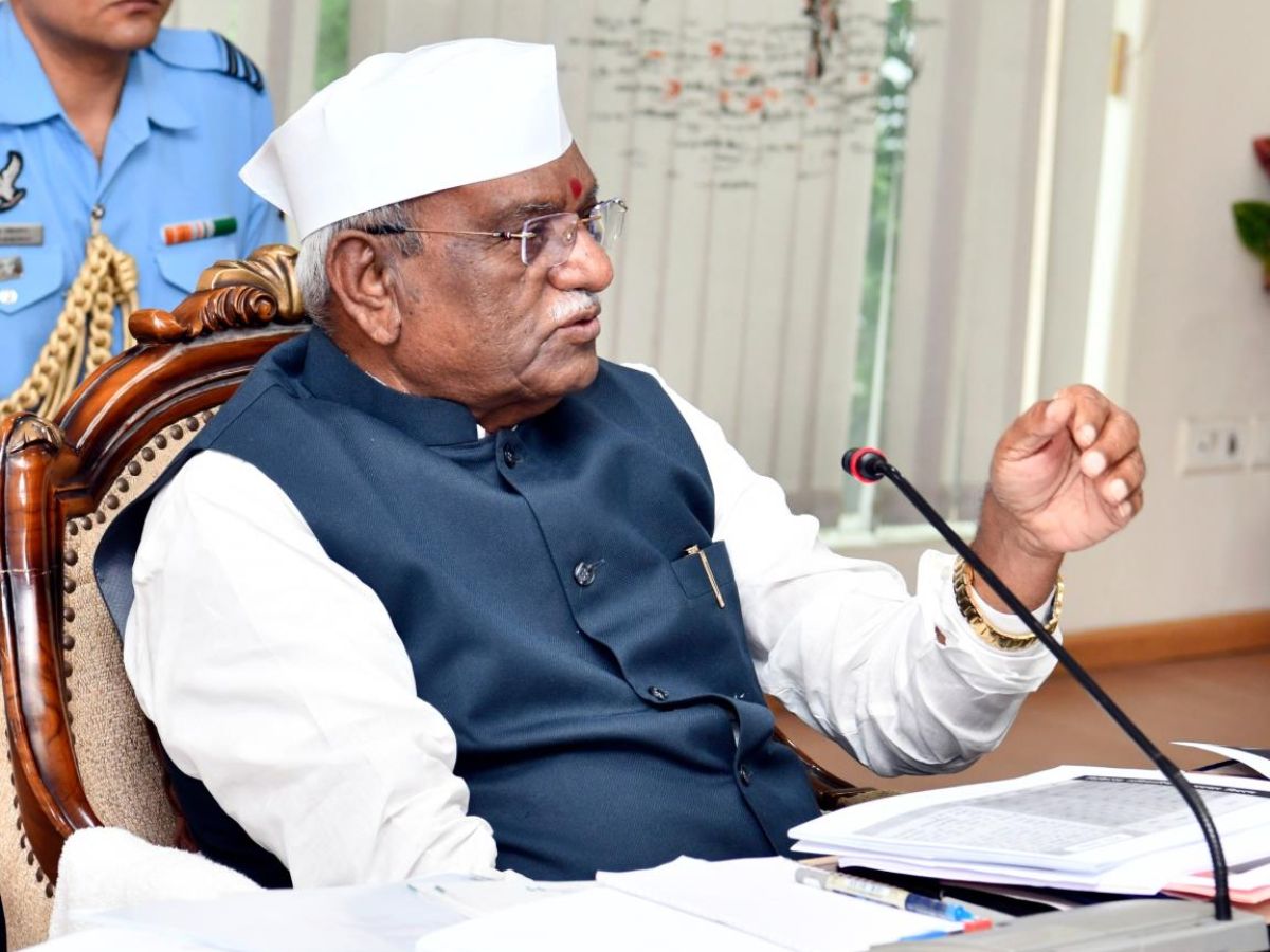 Rajasthan News: राज्यपाल हरिभाऊ बागड़े ने चिकित्सा एवं स्वास्थ्य विभाग की ली बैठक, आदिवासी और पिछड़े क्षेत्रों में... Rajasthan News: राज्यपाल हरिभाऊ बागड़े ने चिकित्सा एवं स्वास्थ्य विभाग की ली बैठक, आदिवासी और पिछड़े क्षेत्रों में...