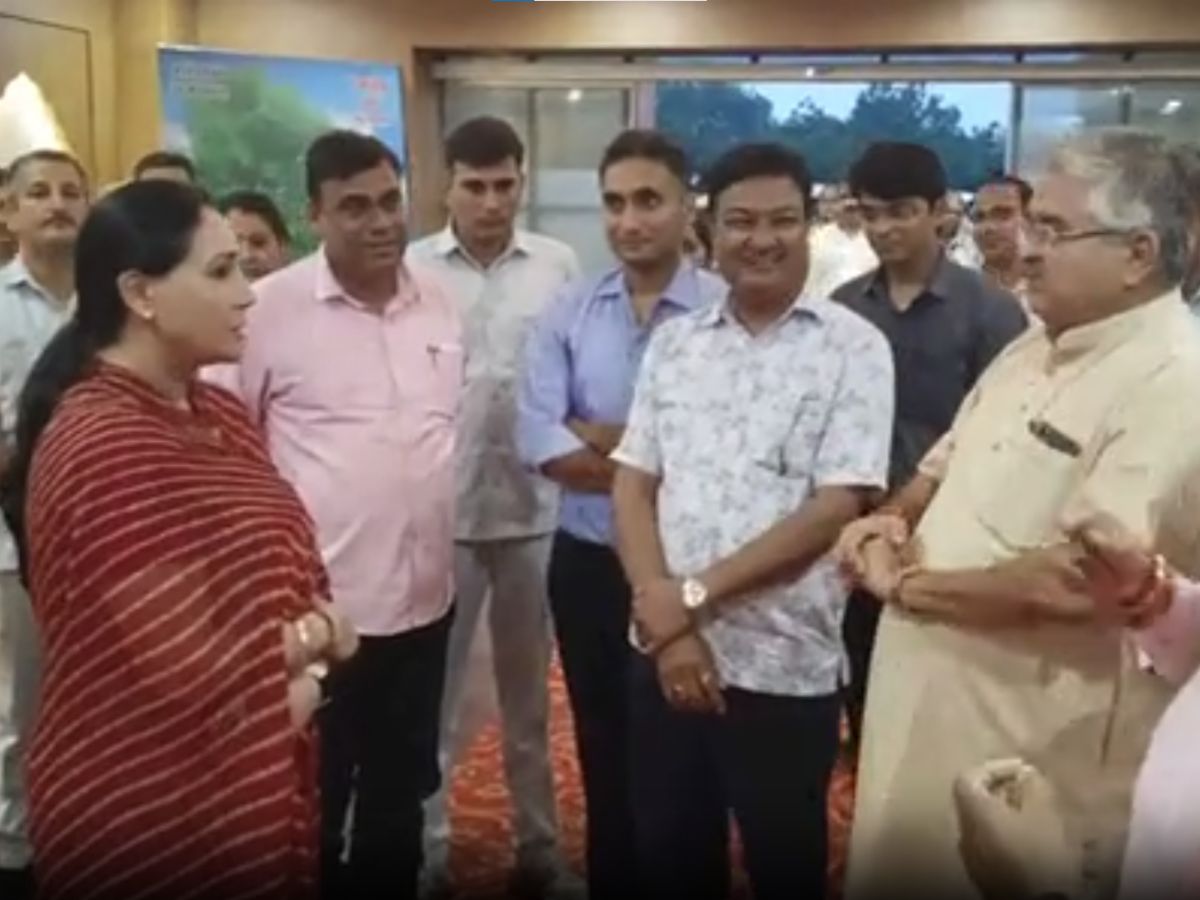Rajasthan Politics: आमजन को राहत पहुंचाएं... विकसित राजस्थान की ओर तेजी से कदम बढ़ाएं- उप मुख्यमंत्री दीया कुमारी