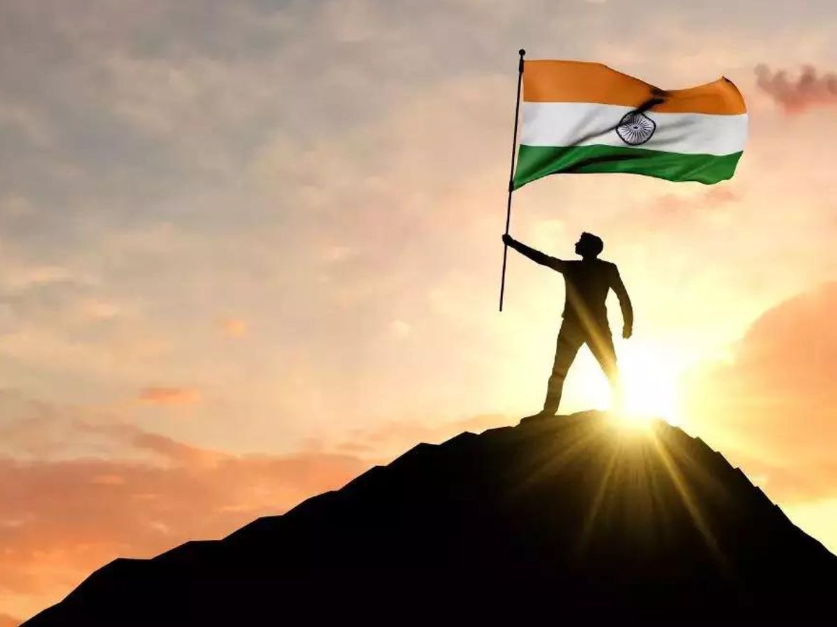 2024 Independence Day: 78वें स्वतंत्रता दिवस पर अपने दोस्तों को इन शायरियों से दें शुभकामनाएं, दिल में जल उठेगी देशभक्ति की आग