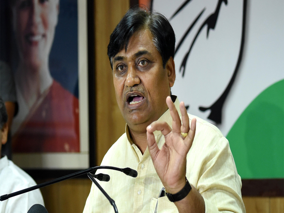 Rajasthan Politics: अतिवृष्टि के बाद चढ़ा सियासी पारा, डोटासरा बोले- जनता ने सरकार चुना था, सर्कस नहीं... Rajasthan Politics: अतिवृष्टि के बाद चढ़ा सियासी पारा, डोटासरा बोले- जनता ने सरकार चुना था, सर्कस नहीं...