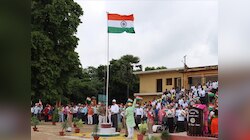 15 अगस्त पर लड्डू नहीं मिलने से भड़के छात्र, स्कूल के बाहर शिक्षक को पीट दिया