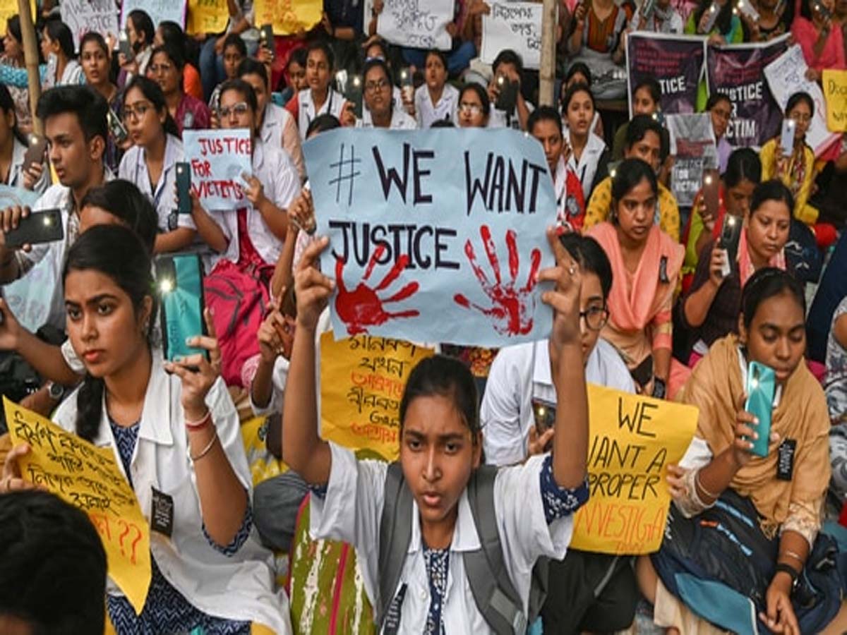 Kolkata Rape Case Update: 24 घंटे के लिए बंद का आह्वान; IMA ने भी किया बड़ा ऐलान Kolkata Rape Case Update: 24 घंटे के लिए बंद का आह्वान; IMA ने भी किया बड़ा ऐलान