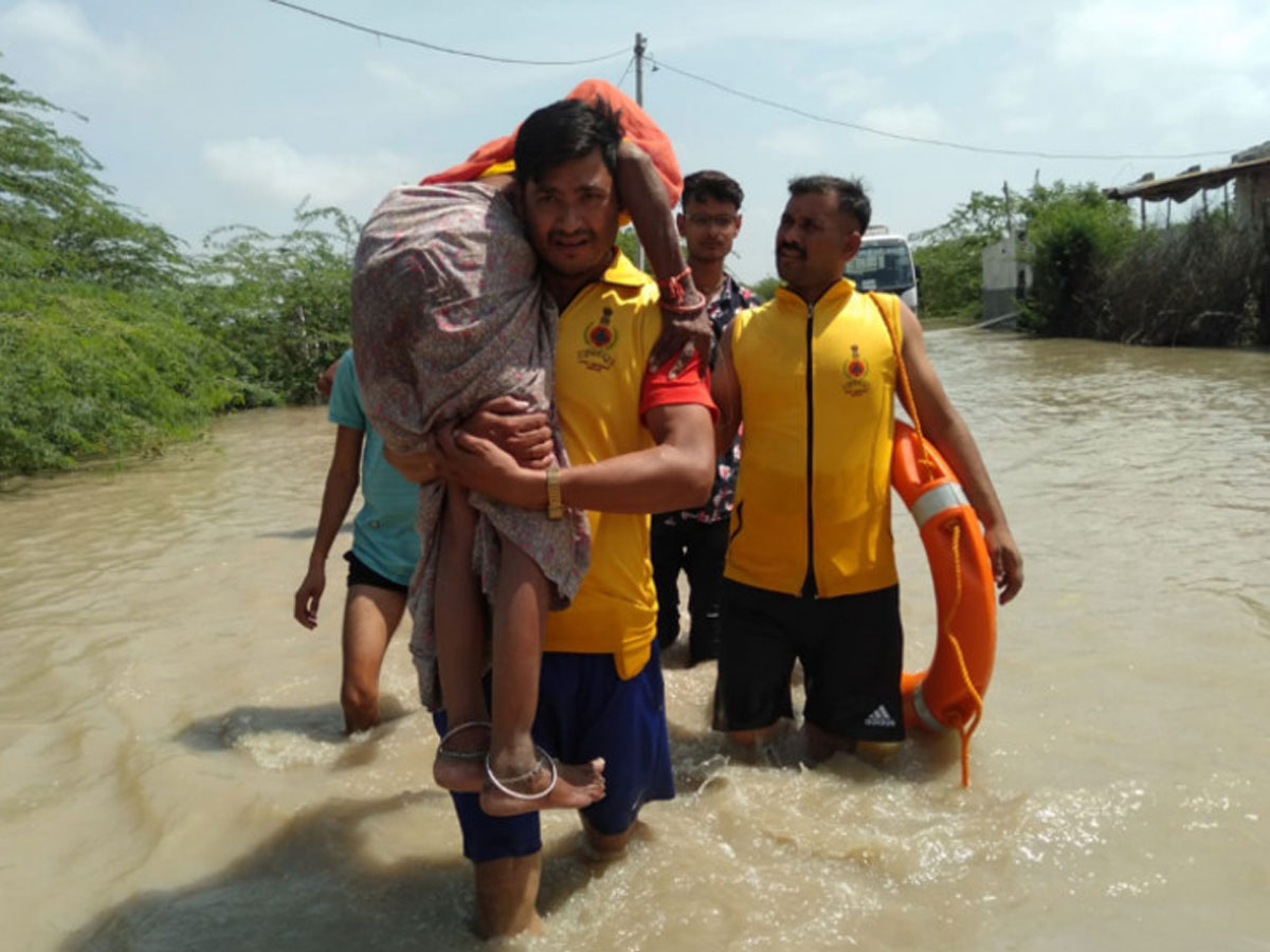 jaipur news heavy waterlogging in fagi due to rainfall see horrible photos
