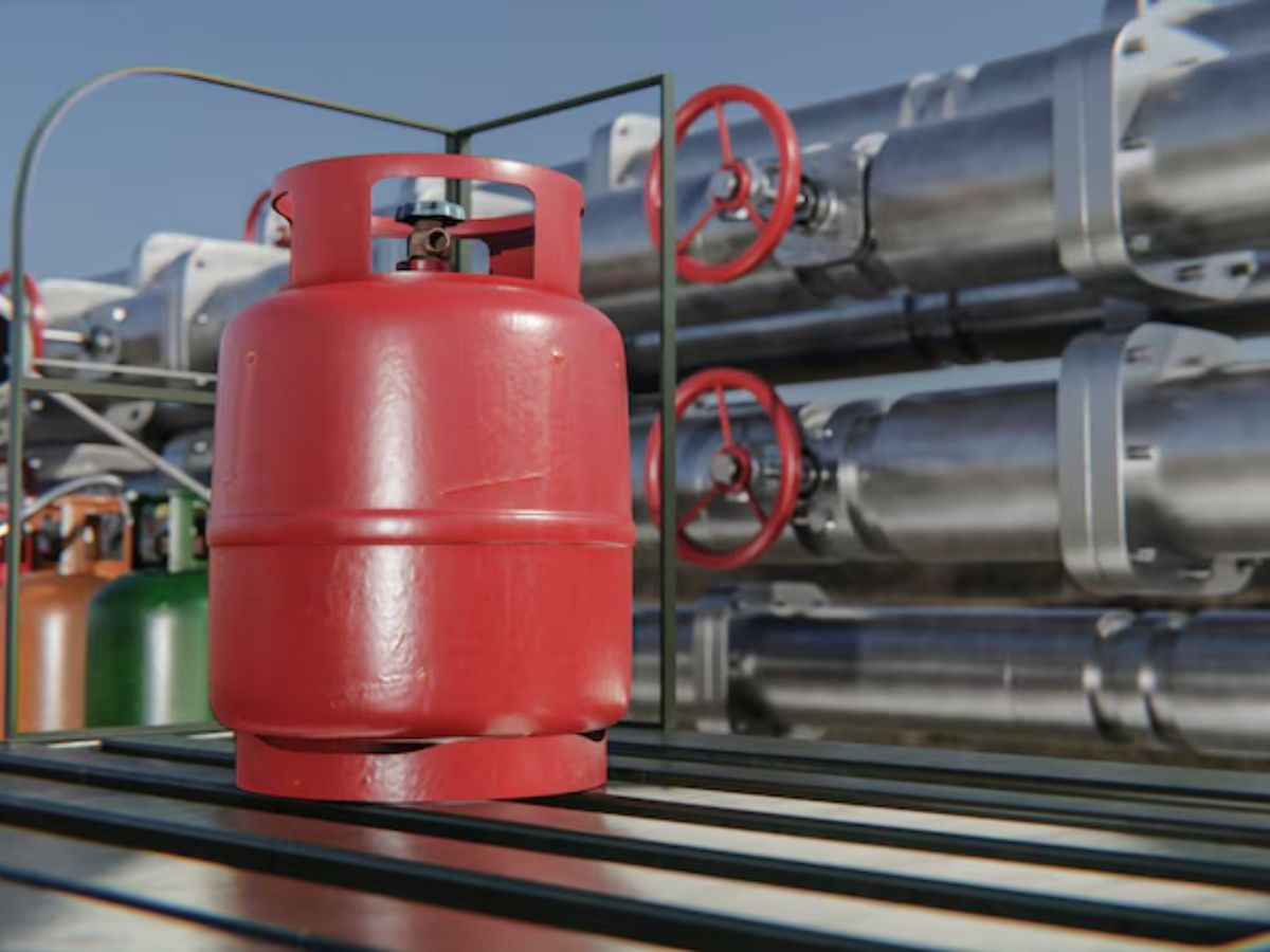 LPG Gas Subsidy: गृहणियों को बड़ी राहत, इन 46 लाख परिवारों को मिलेगा 500 रुपये में सिलेंडर