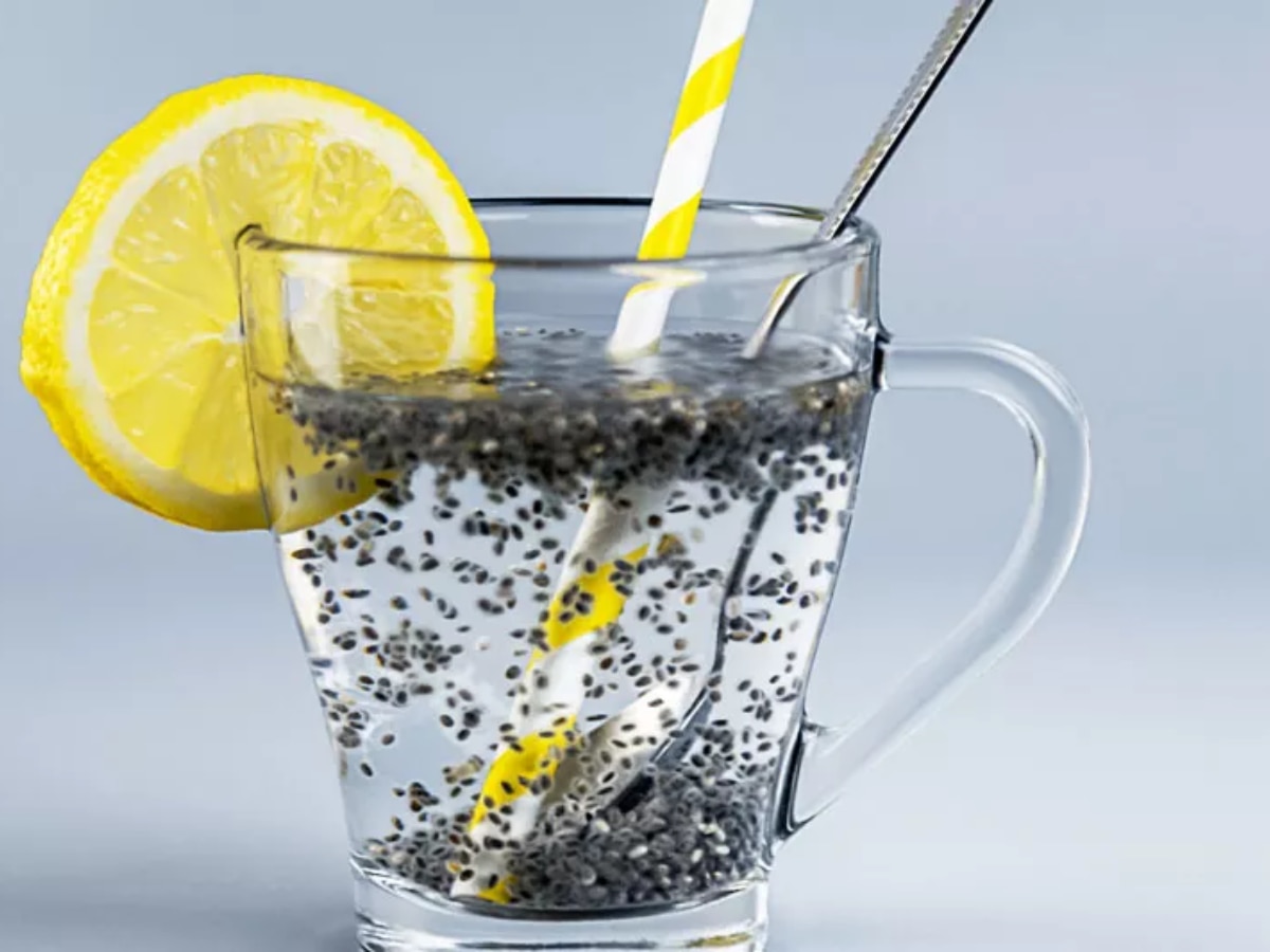 Chia Seeds: कोई नहीं बताएगा! 100% हेल्दी नहीं चिया सीड्स, पानी में बीजों को मिलाने से पहले जान लें इसके नुकसान