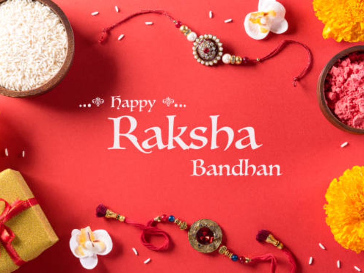 Raksha Bandhan Wishes 2024: धागो से बांधा है अपने दिल का अहसास, रक्षाबंधन के त्योहार पर इन संदेशों से दीजिए अपनों को बधाई