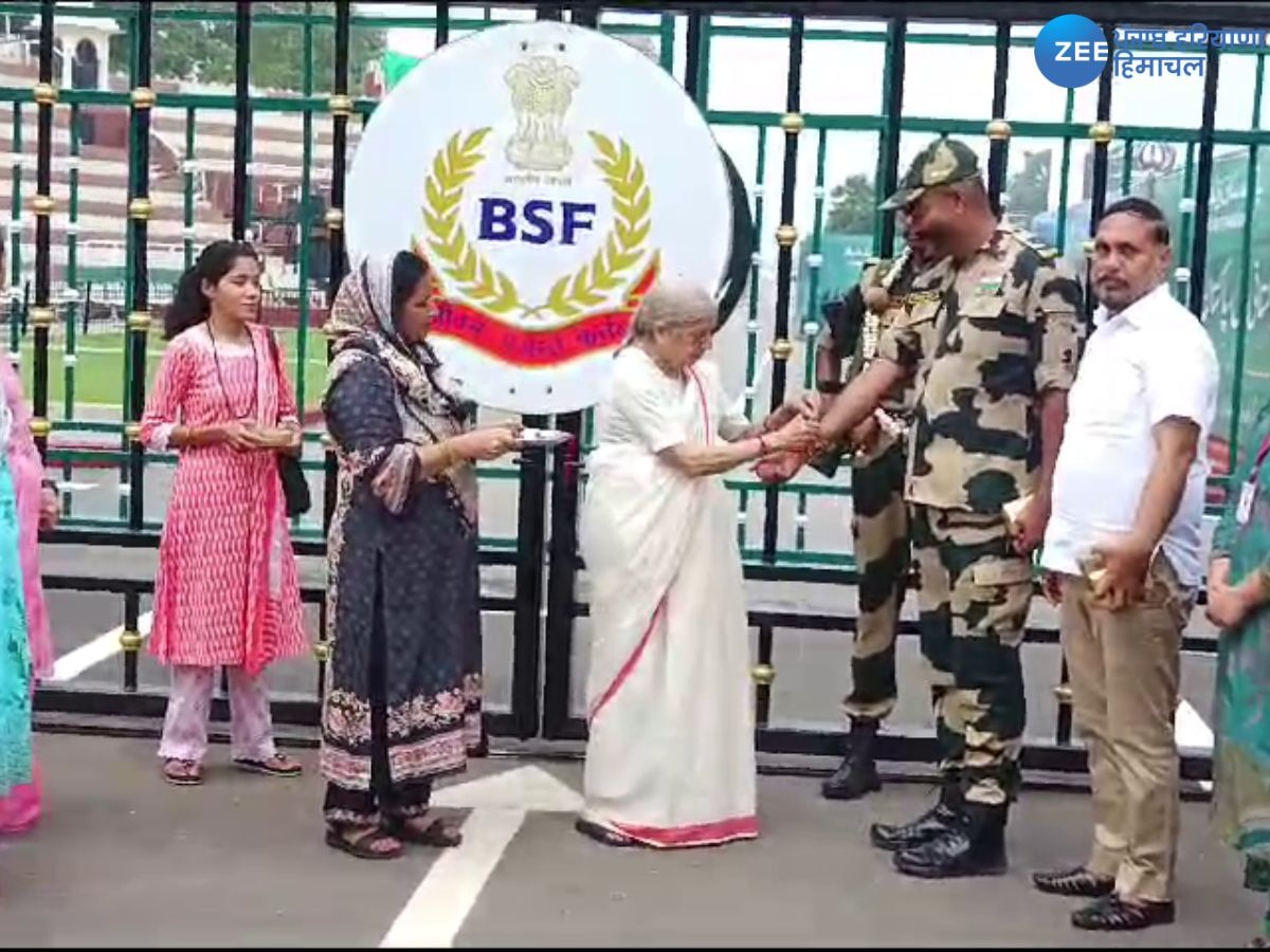 Bsf Rakhi News: ਲਕਸ਼ਮੀ ਕਾਂਤਾ ਚਾਵਲਾ ਨੇ ਬਾਰਡਰ ਦੇ ਜਵਾਨਾਂ ਦੇ ਰੱਖੜੀ ਬਣ ਮਣਾਇਆ ਰੱਖੜੀ ਦਾ ਤਿਉਹਾਰ