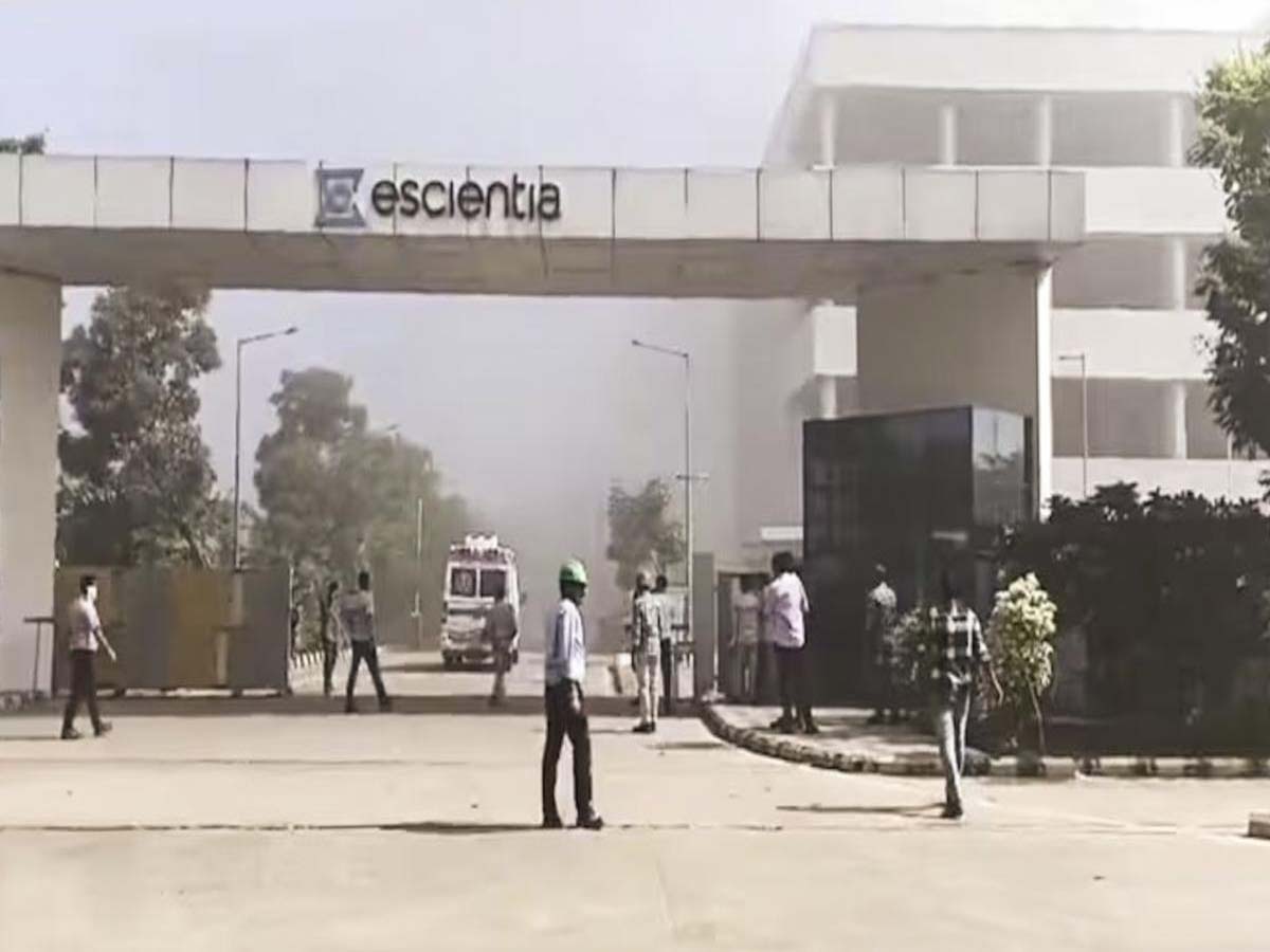 AP Pharma Explosion: आंध्र प्रदेश की फार्मा फैक्ट्री में कैसे हुआ ब्लास्ट, जिसने ली 16 लोगों की जान? AP Pharma Explosion: आंध्र प्रदेश की फार्मा फैक्ट्री में कैसे हुआ ब्लास्ट, जिसने ली 16 लोगों की जान?