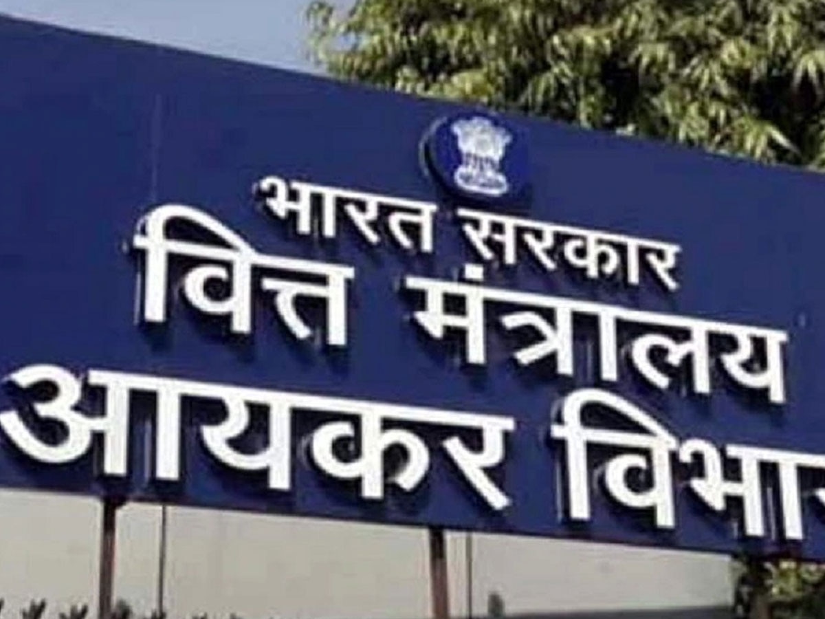 हर साल क‍ितने लोगों को जाता है Income Tax नोट‍िस? व‍ित्‍त मंत्री के सुझाव पर CBDT चेयरमैन ने बताया