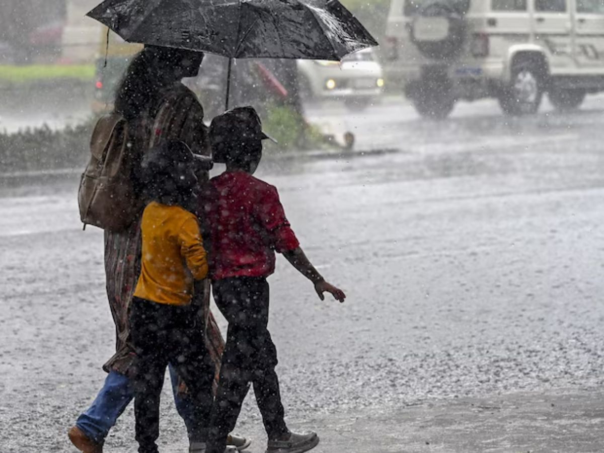 Monsoon Forecast: उत्तराखंड समेत इन राज्यों में भारी बारिश की चेतावनी, पढ़ें- IMD का ताजा अपडेट