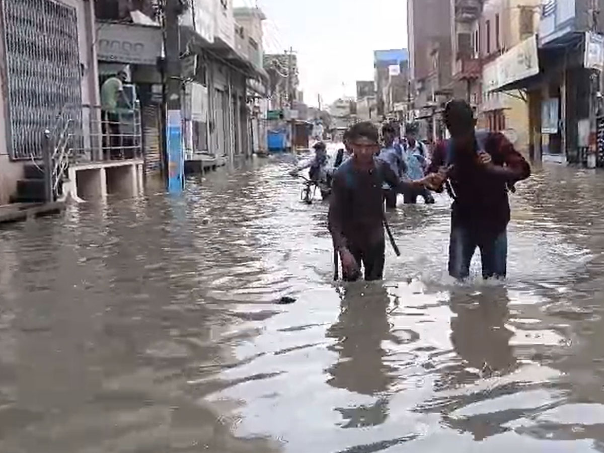 churu news waterlogging in Sardarshahar due to heavy rain see photos