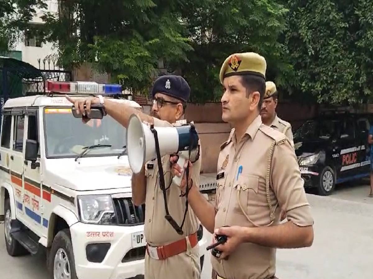 Noida में 18 केंद्रों पर यूपी पुलिस भर्ती परीक्षा, पुलिस बल तैनात, CCTV से भी होगी निगरानी