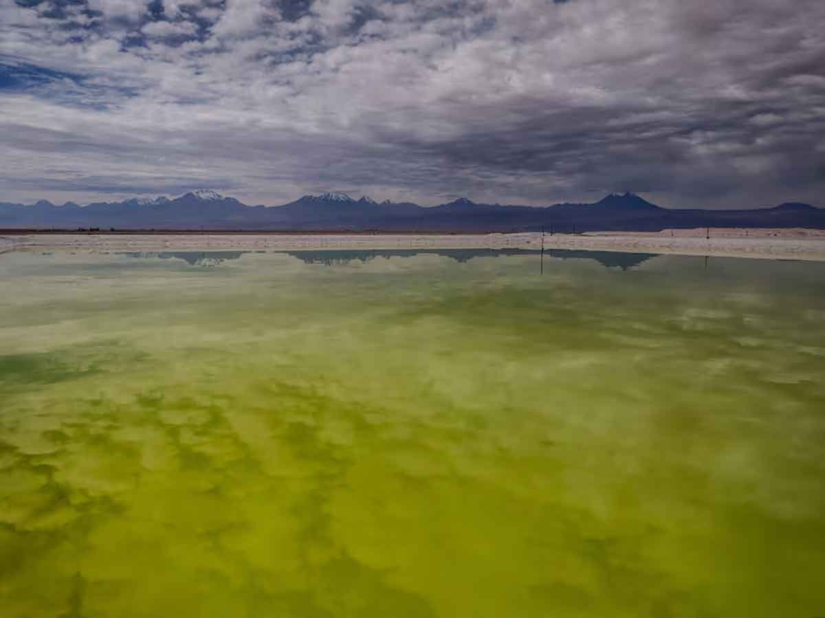  Atacama Salt Flat:  हर साल 1 से 2 सेंटीमीटर डूब रहा है चिली का अटाकामा नमक क्षेत्र, सामने आई हैरान करने वाली वजह 