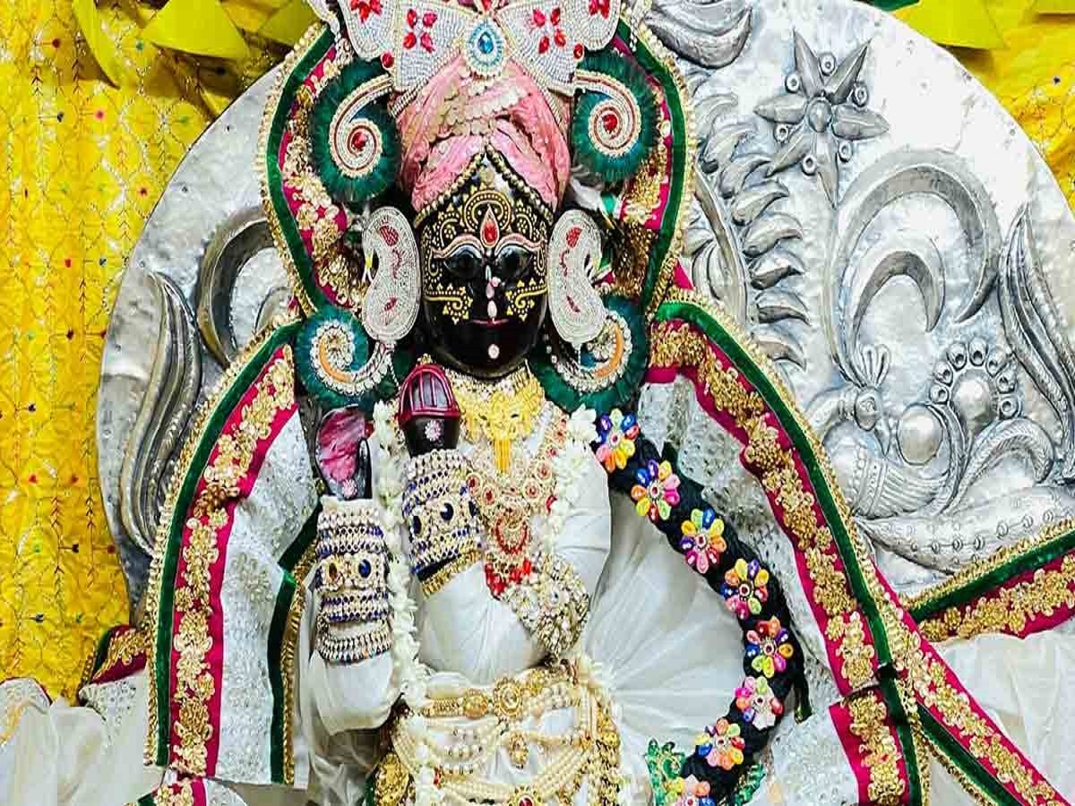 agra also has vrindavan like banke bihari temple where lord krishna ...